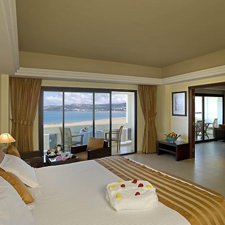 Готель Barcelo Tanger Екстер'єр фото A bedroom in a hotel